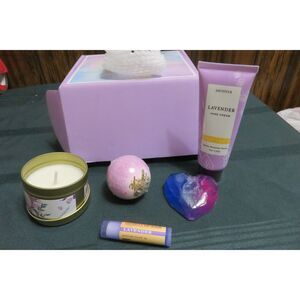 BOX OF LAVENDER SCENTED BEAUTY SUPPLIES FROM LUCOTIYA